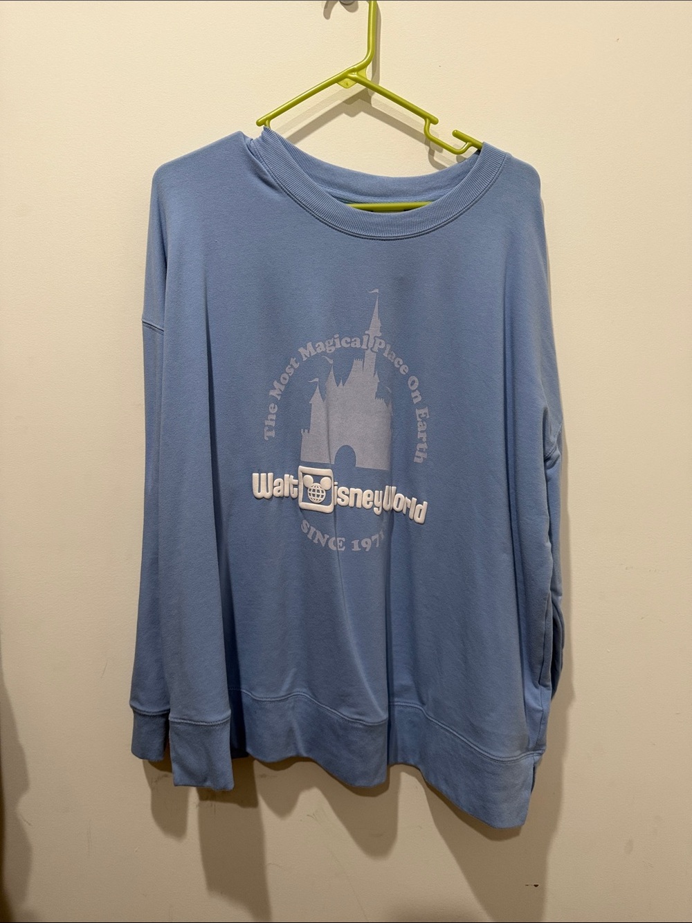 Walt Disney Word light weight crewneck sweatshirt